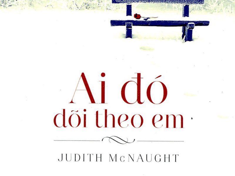 Ai Đó Dõi Theo Em